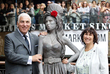 amy-winehouse-statue-use