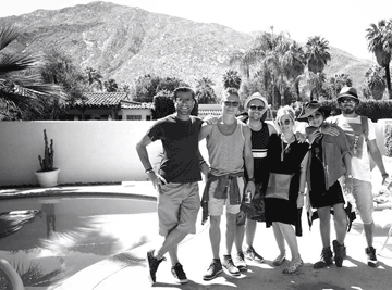 PS: it's Craig and friends (©Shane Liem)